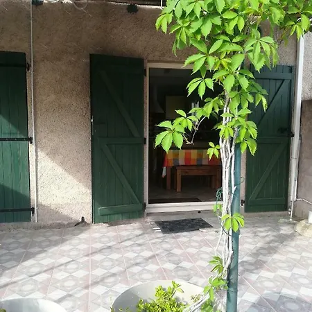 Holiday home Maison Acces Direct A La